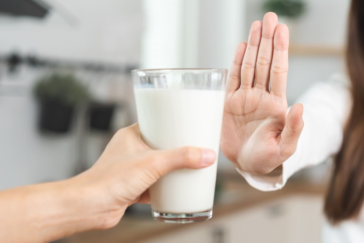 Minum Obat Setelah Minum Susu, Boleh atau Harus Beri Jeda?